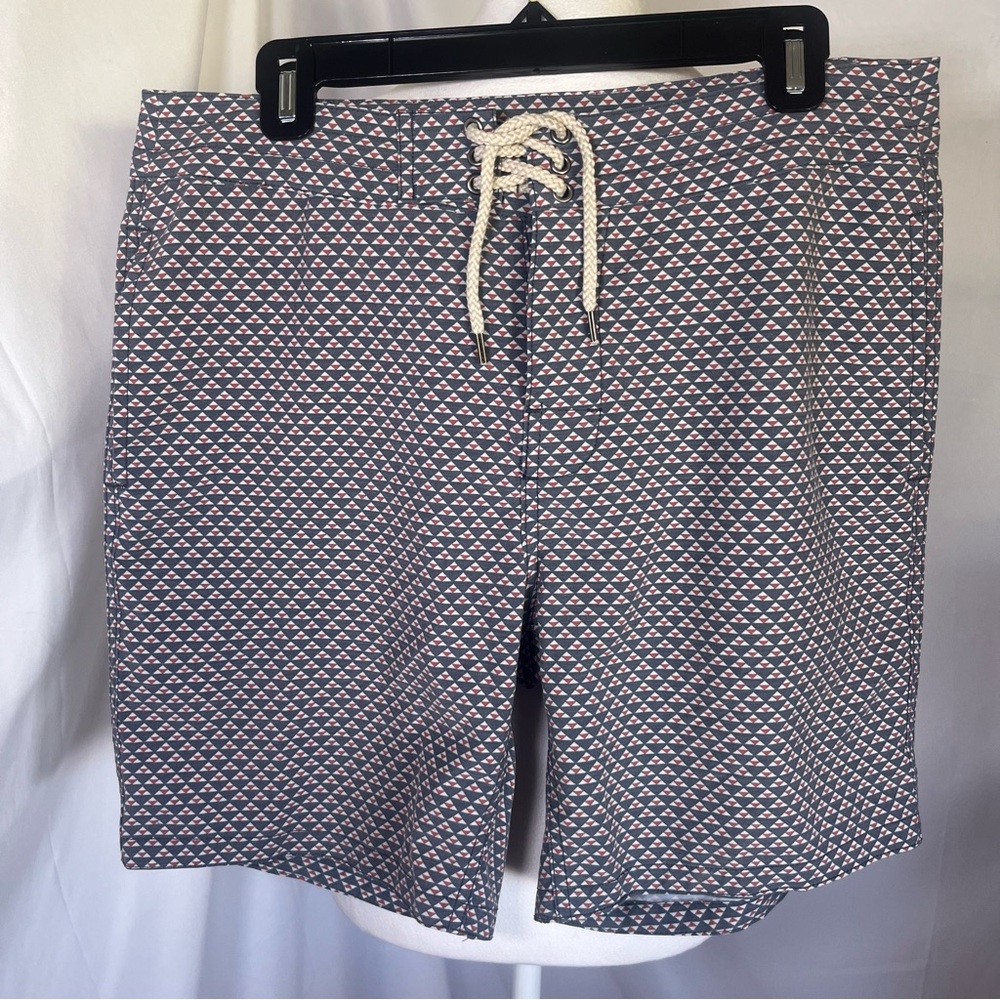 Faherty Classic 7" Boardshort Swim Geo Pyramid‎ Indigo Pattern Gray, White Sz 32